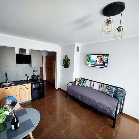 Διαμέρισμα Apartament Planeta Mielno Superior - Centrum, 2 Minuty Od Glownej Plazy, Parking, Aneks Kuchenny, Samodzielne Zameldowanie 24H, W Pelni Wyposazony, Nawet Do 4-6 Osob, Fv ! ! !