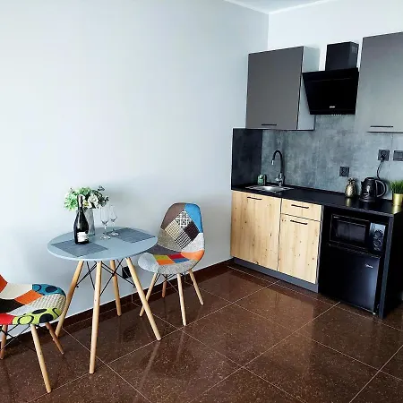 Planeta Superior - Centrum, 2 Minuty Od Plazy, Parking, Aneks, Fv ! ! ! דירה